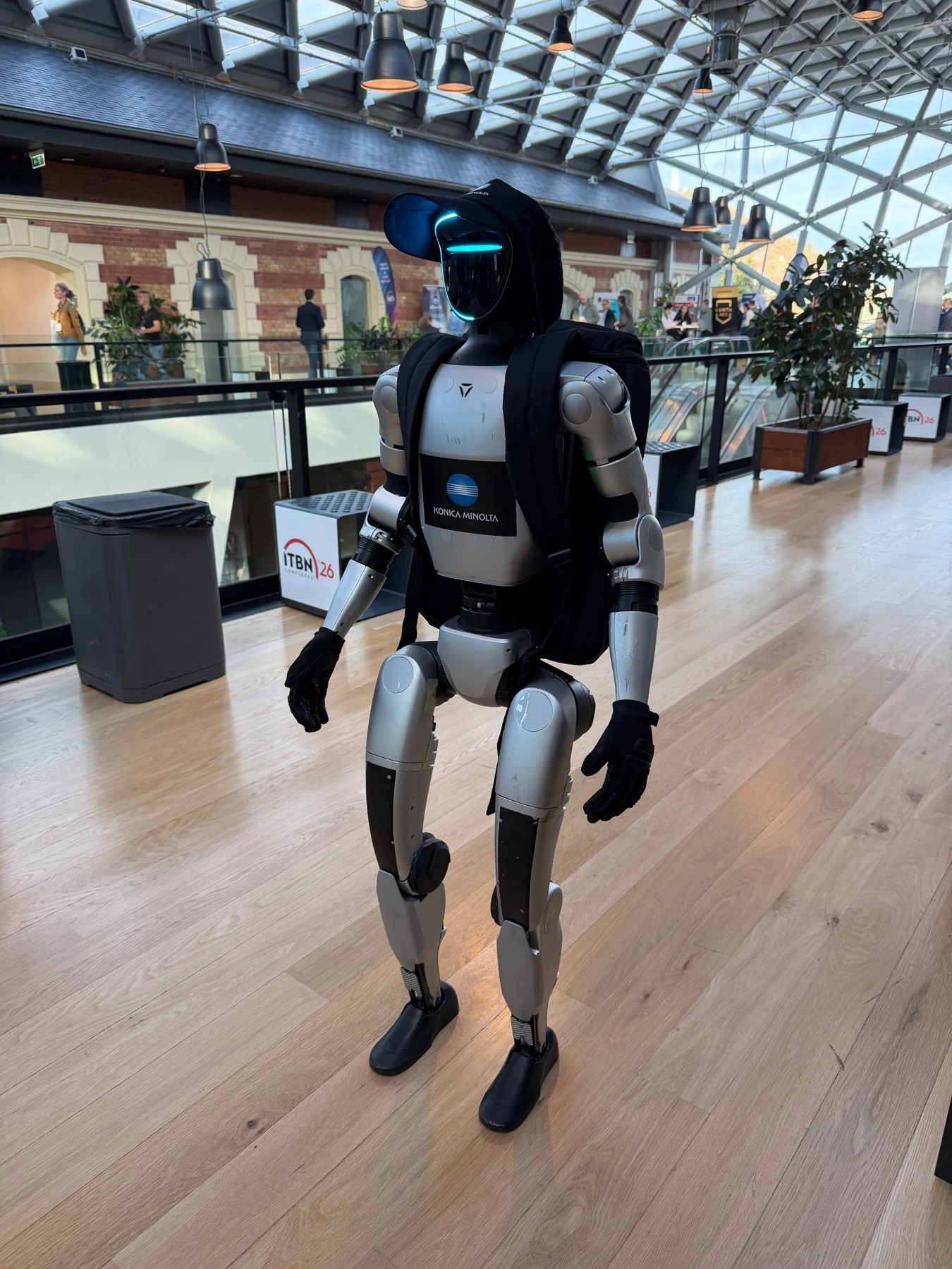 Eventron humanoid robot